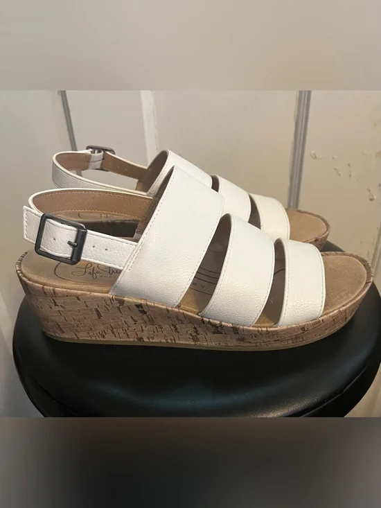 New Women’s Life Stride White Strappy Cork Wedge Sandals