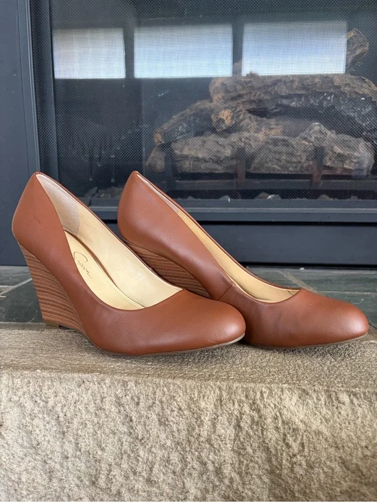 Jessica Simpson Tan Brown Leather Wedge Pumps