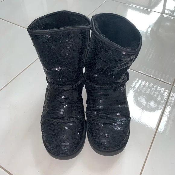Black Sequin classic short cosmos UGGs size 8