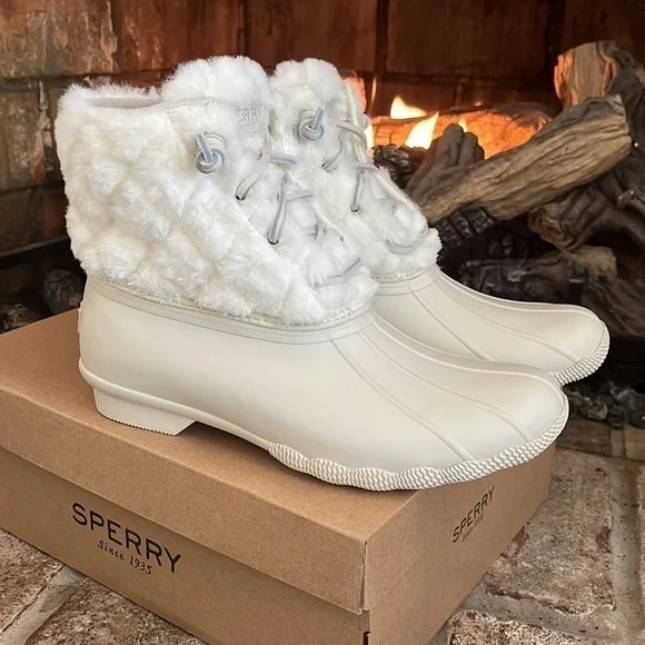 Brand New Sperry Saltwater Faux Fur Ivory Quilt Stitch Duck Boots Waterproof