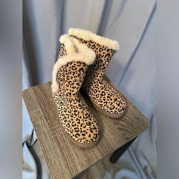 Leopard Print geninue suede faux Fur Lined Boots