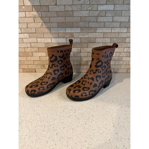 Hunter Rain Boots Womens 6 Short Cheetah‎ Biker
