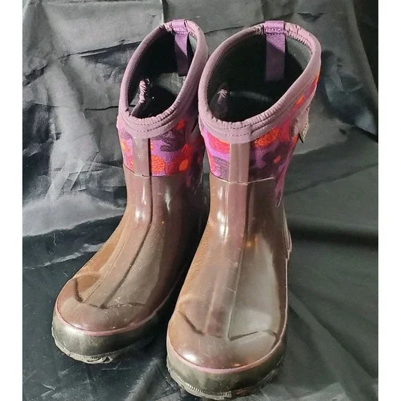 BOGS Classic Womens 6 Purple Flowers Snow Winter Boots Waterproof‎ Insulated