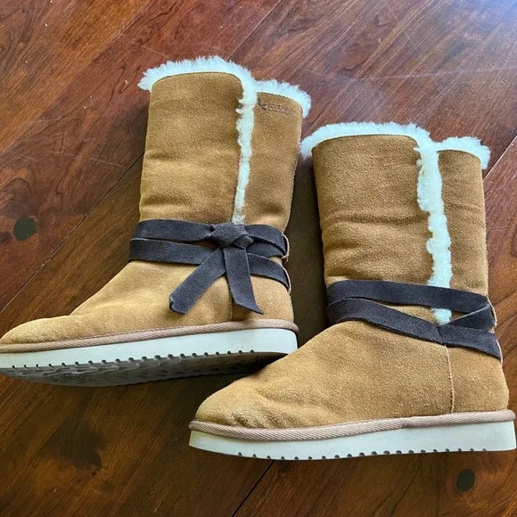 Koolaburra by UGG Victoria Tall Chestnut‎ Suede Faux Fur Bow Boots Womens