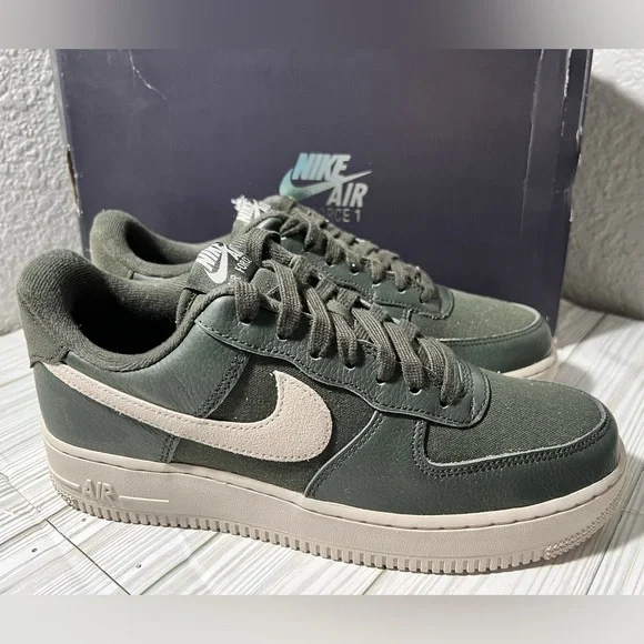 Nike Air Force 1 ‘07 LX‎ men’s sneakers shoes sequoia green cream size 7 low