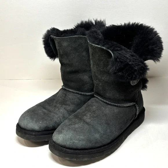 UGG Bailey Button 5803 Boots Women Size 8 Black Suede Shearling Mid Calf‎