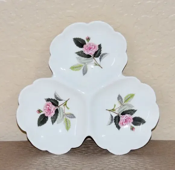 Wedgwood Bone China Hathaway Rose Clover Leaf Relish Tray C. 1959-1987