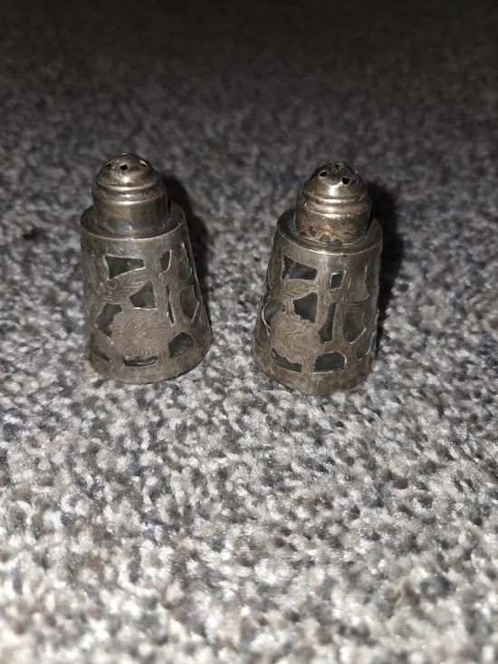 Antique-Style Filigree Metal Salt and Pepper Shakers - Silver