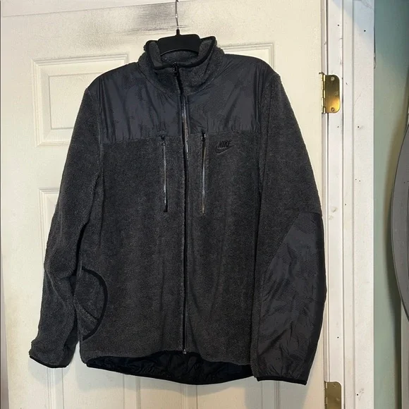 Nike Track & Field Gray Jacket Size Large