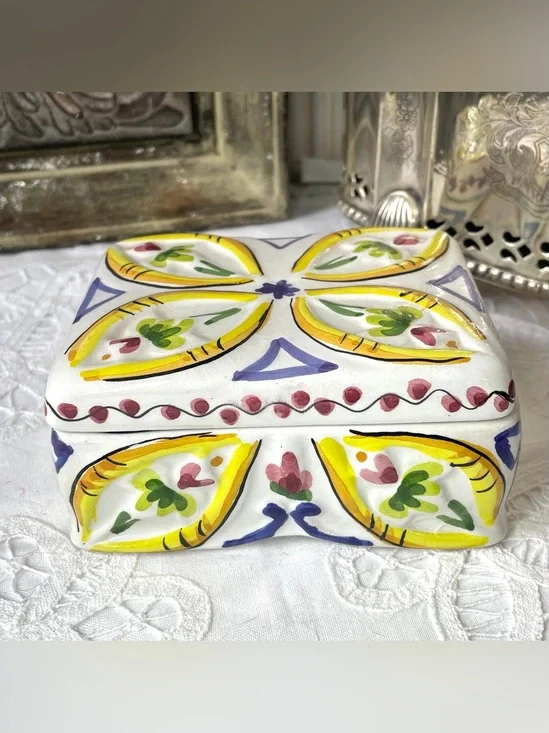 Vintage white & yellow hand-painted ceramic trinket box