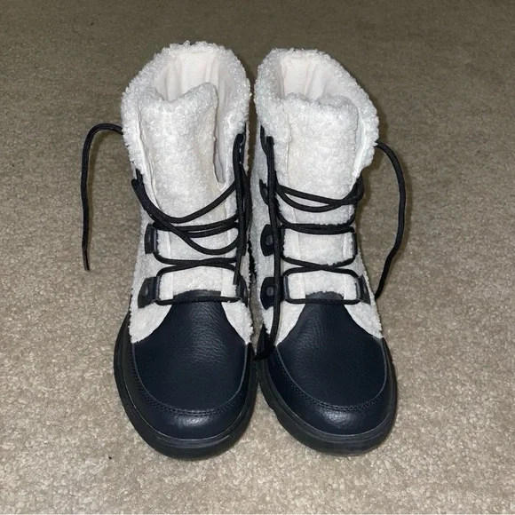 Sorel Kinetic Sport Black‎ White Faux Shearling Waterproof Winter Boots