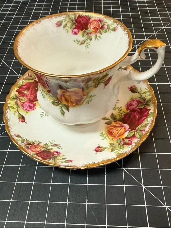 Floral Gold-Trim Porcelain Teacup and Saucer - Rose Pattern