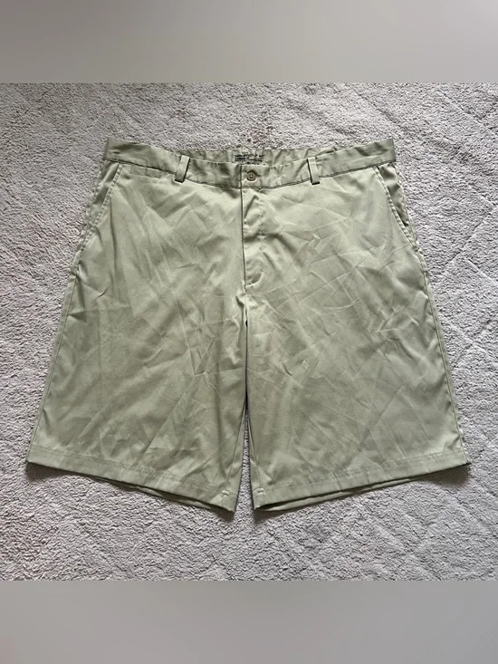 Nike Golf Standard Fit Shorts Performance Sporty Athleisure Outdoors Sz 40