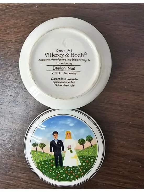 Villeroy & Boch Naif Wedding Porcelain Trinket Box Bride & Groom Round Ring Box