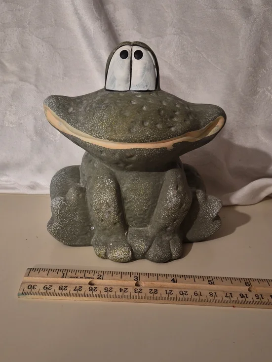 Vintage Whimsical Wide Mouth Green Frog Statue Cottagecore Kitchen Garden