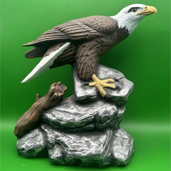 1994 Doc Holliday Molds Ceramic Perching Eagle Statue Figurine DHM 1430 Painted