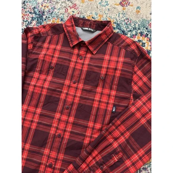 The North Face Red Button Up Shirt Men's M‎ Hiking Vented Long Sleeve Outdoor