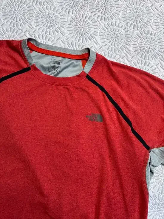The North Face Mountain Athletics FlashDry-XD Men's XL Short Sleeve T-Shirt