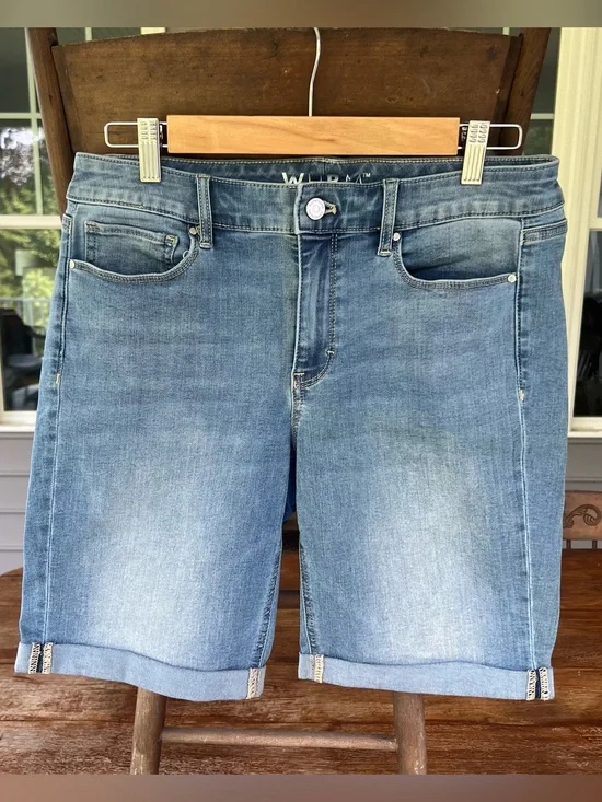 White House Black Market WHBM Denim Bermuda Shorts Size 8 Short Stretch