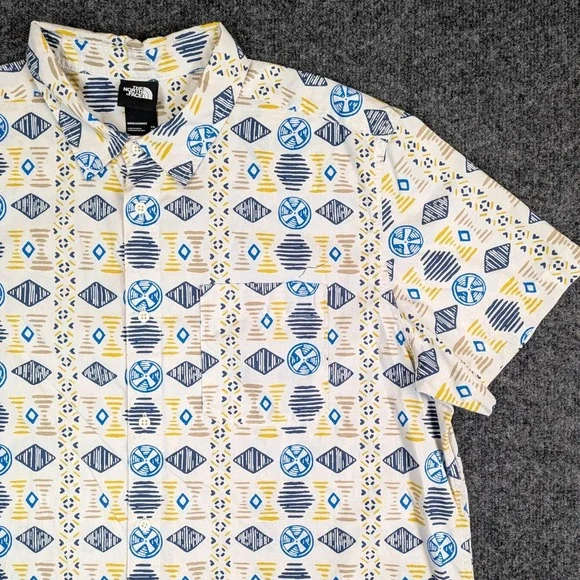 The North Face Mens XXL Short Sleeve Button Up Shirt Geometric Tribal White Blue