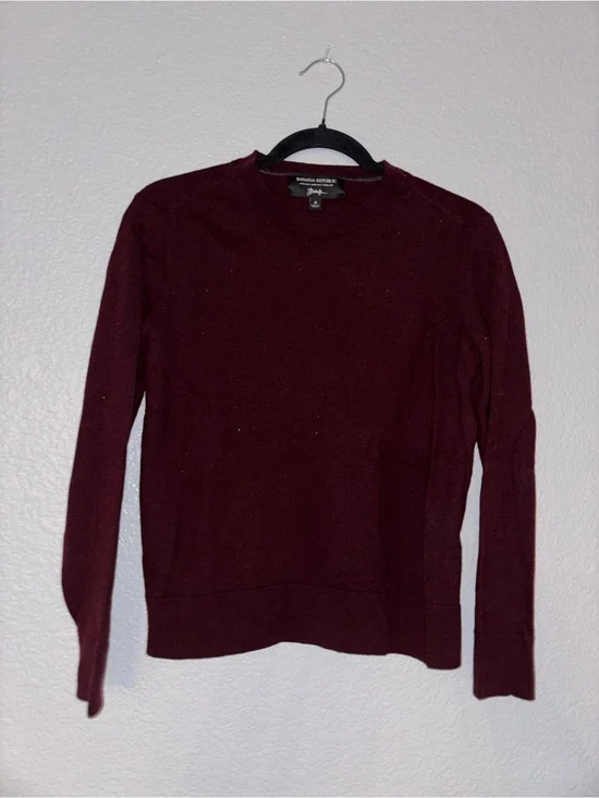 Banana Republic Men’s Burgundy Crewneck Sweater