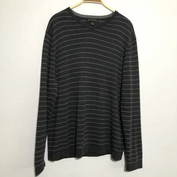 Banana Republic Sweater Mens XL Gray Stripe Italian Merino Wool Pullover V Neck
