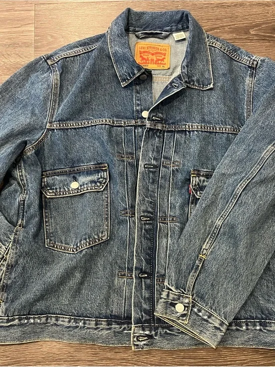 Levi's Vintage Style Blue Denim Trucker Jacket