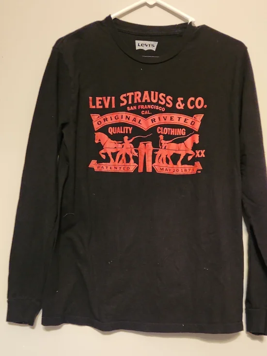 Levi Strauss Long Sleeve Tee