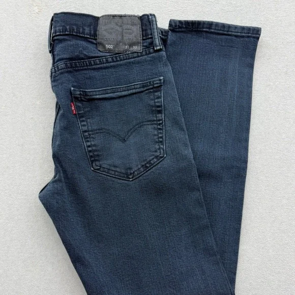 Levis 502 Regular Taper Jeans Mens 31x32 Dark Indigo Blue Denim 29507-0005