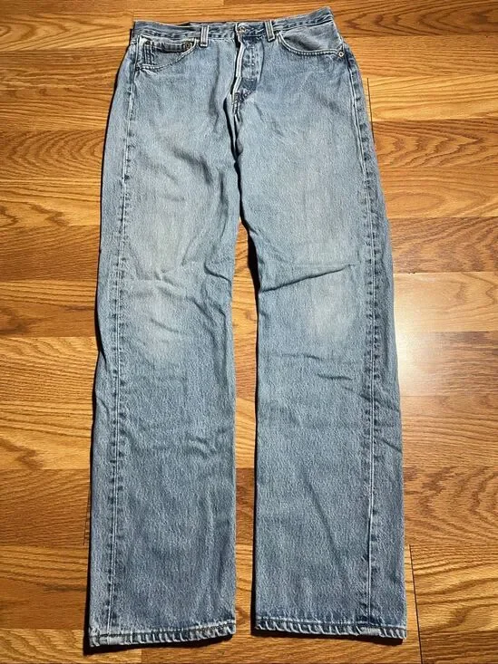 Vintage Levis 501 Button Fly USA Made Jeans 32x34 (Actual 32x32)