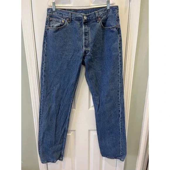 VTG Levis 501XX Jeans Mens 34x34 Med Wash Straight Button Fly Made In USA Y2K