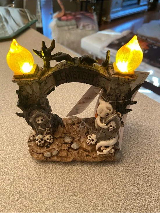 Halloween Cemetery Arch LED Decor - Orange Flames