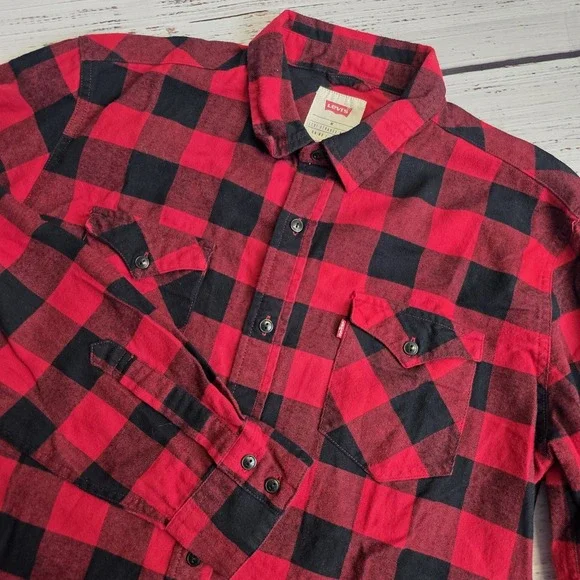 Levi's Red & Black Buffalo Plaid Flannel Shirt Medium Long Sleeve‎ Button Up