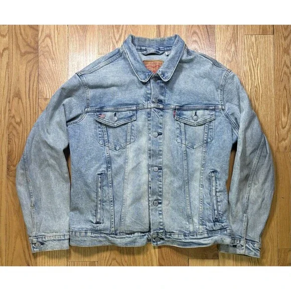 Levi Strauss Denim Trucker Jacket Men’s Western Sz XL Light Wash Faded Jean