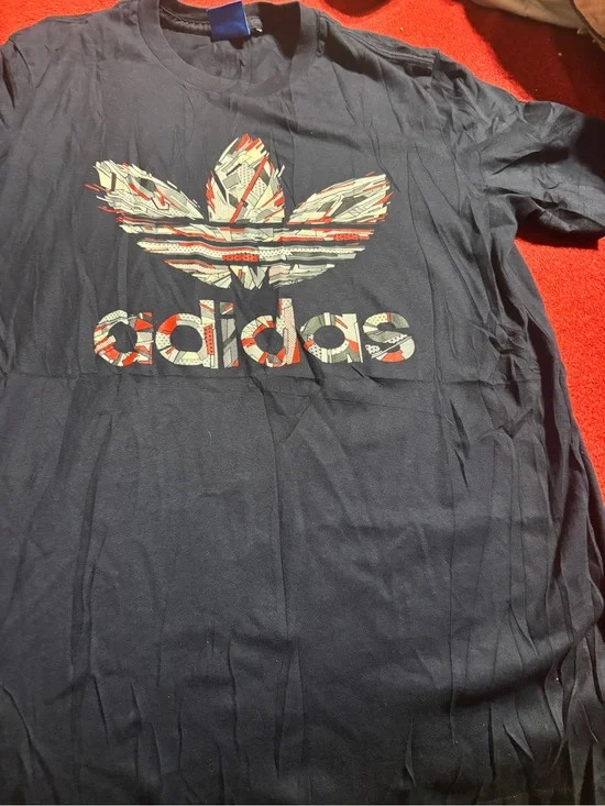 adidas Navy Men’s Short Sleeve Tee with Patterned Trefoil size Small