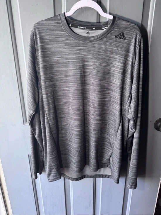 adidas Men’s Heather Gray/Black Long-Sleeve Climalite Top