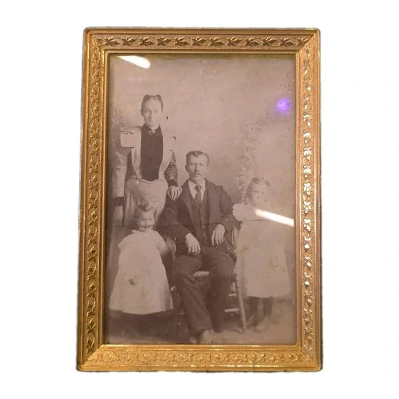 Antique Ivy Leaves Easel Gilt  Metal Photo Frame with Patent Number