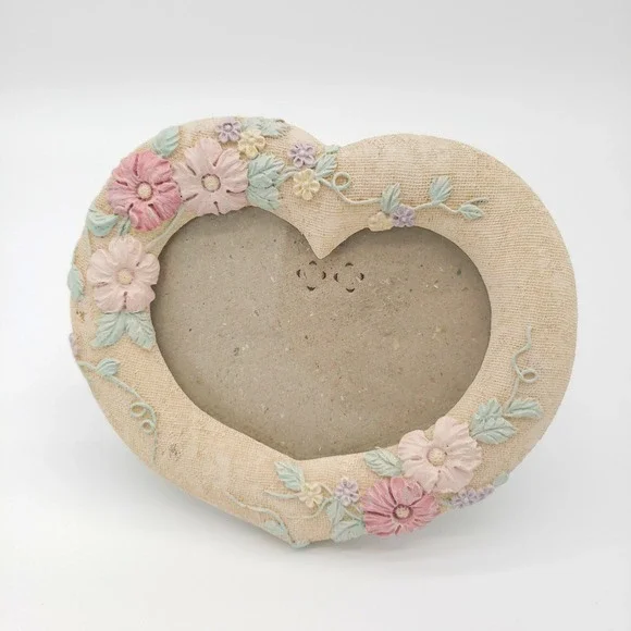 Vintage Style Heart Picture Frame Floral Lace Cottagecore Shabby Chic Decor