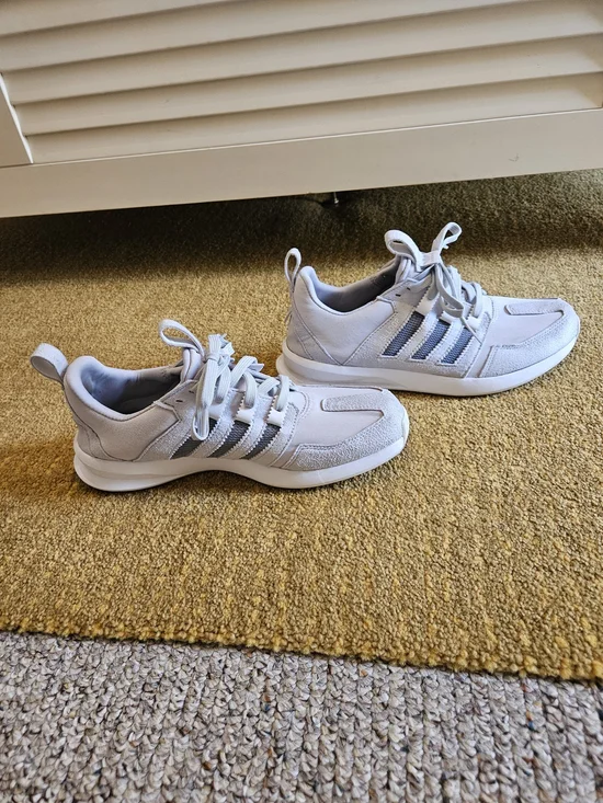 adidas Light Gray Men Sneakers with Three-Stripe Detail