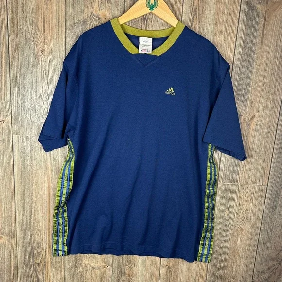 Adidas Vintage 90s T-Shirt V-Neck Striped Trim Athletic Tee Mens Size Large