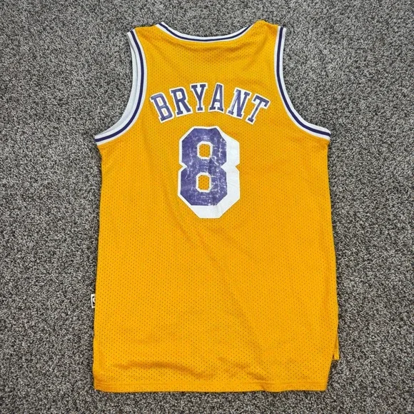 Adidas Men's S Kobe Bryant Los Angeles Lakers #8 Hardwood Classics Jersey Yellow