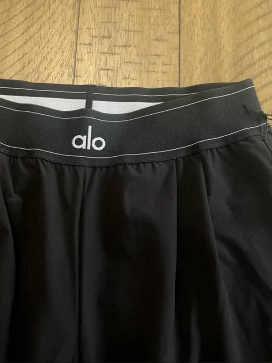 Alo Yoga Suit Up Trouser – Black – Size XS. NWT
