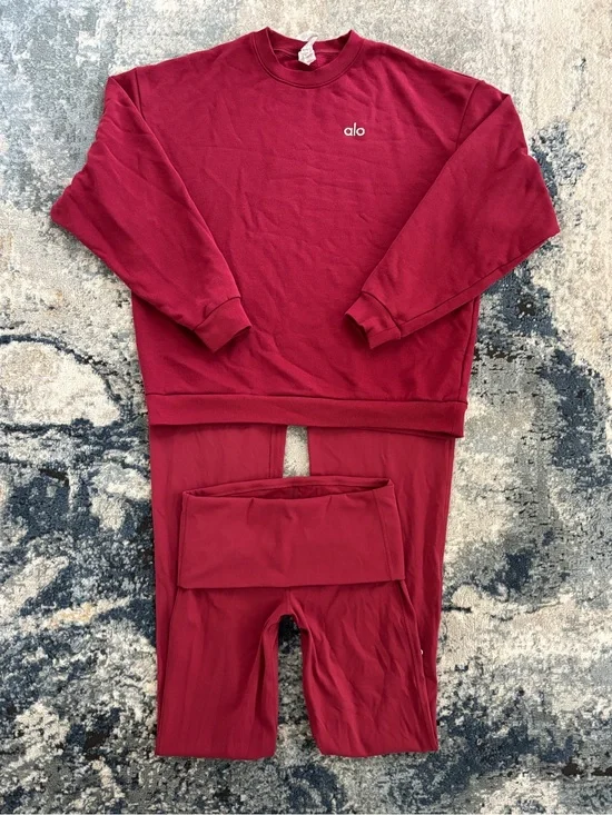alo summer romance red crewneck & foldover leggings set