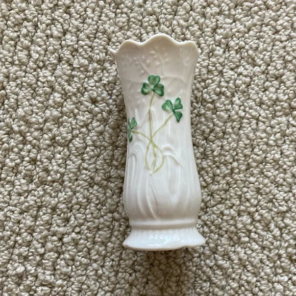 Belleek Ireland 4.5” Vase Decor Shamrock Pottery Vintage Cream Green Like New