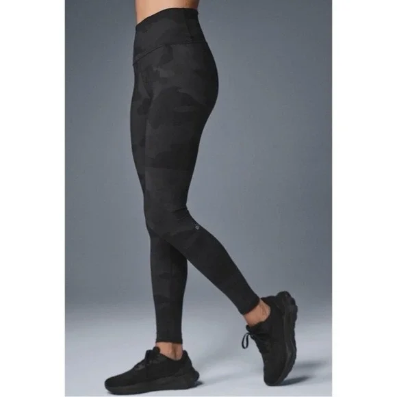 ALO YOGA Black Camouflage High-Waist Camo Vapor Legging Active Workout Size‎ XS