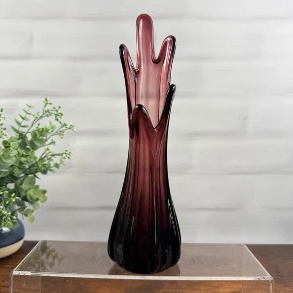 Amethyst Purple Swung Art Glass Vase Vintage Ribbed 10