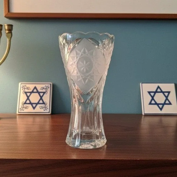 Hobstar Crystal Flare Vase, Star‎ of David Cut Design, Frosted Flower Holder