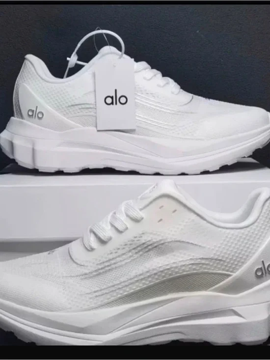 ALO Yoga Women's All-White Knit Platform Sneakers
