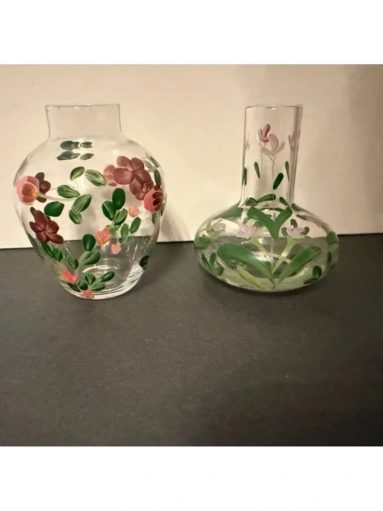 VINTAGE BUD VASES PAIR SMALL CLEAR GLASS HAND PAINTED FLOWERS PINK PURPLE GREEN