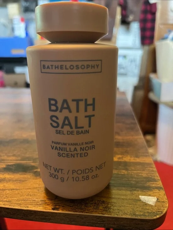BatheLosophy Vanilla Noir Bath Salt in Beige